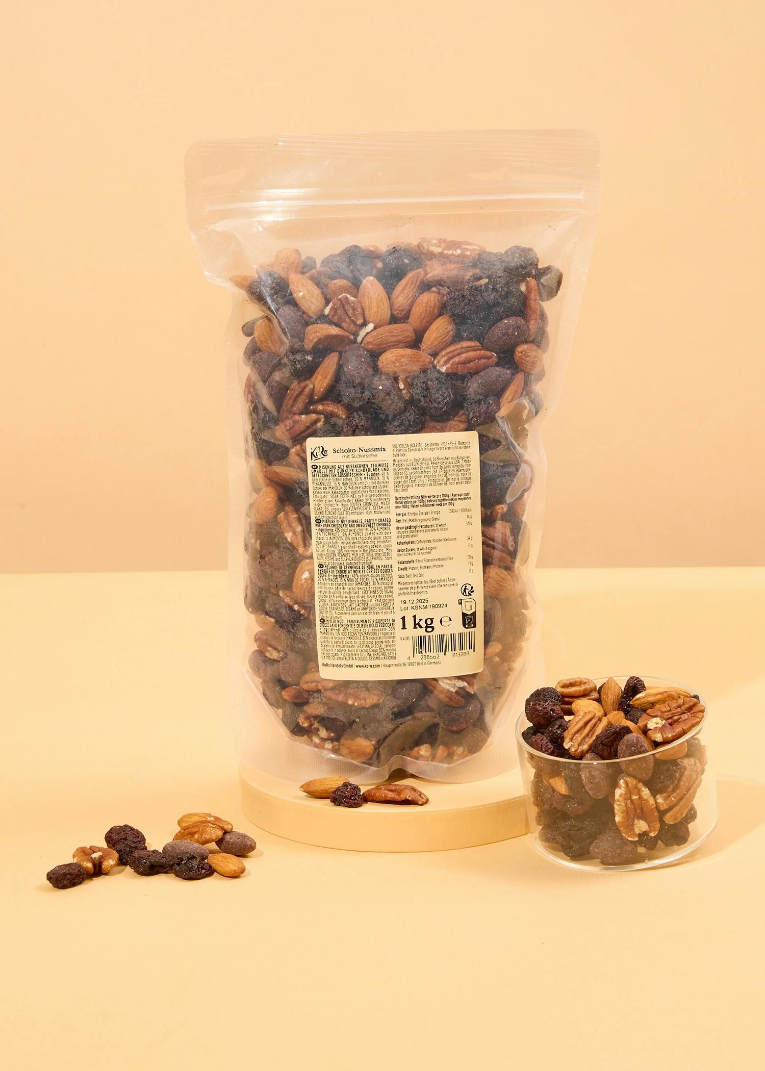 Chocolate and nut mix with cherries 1kg