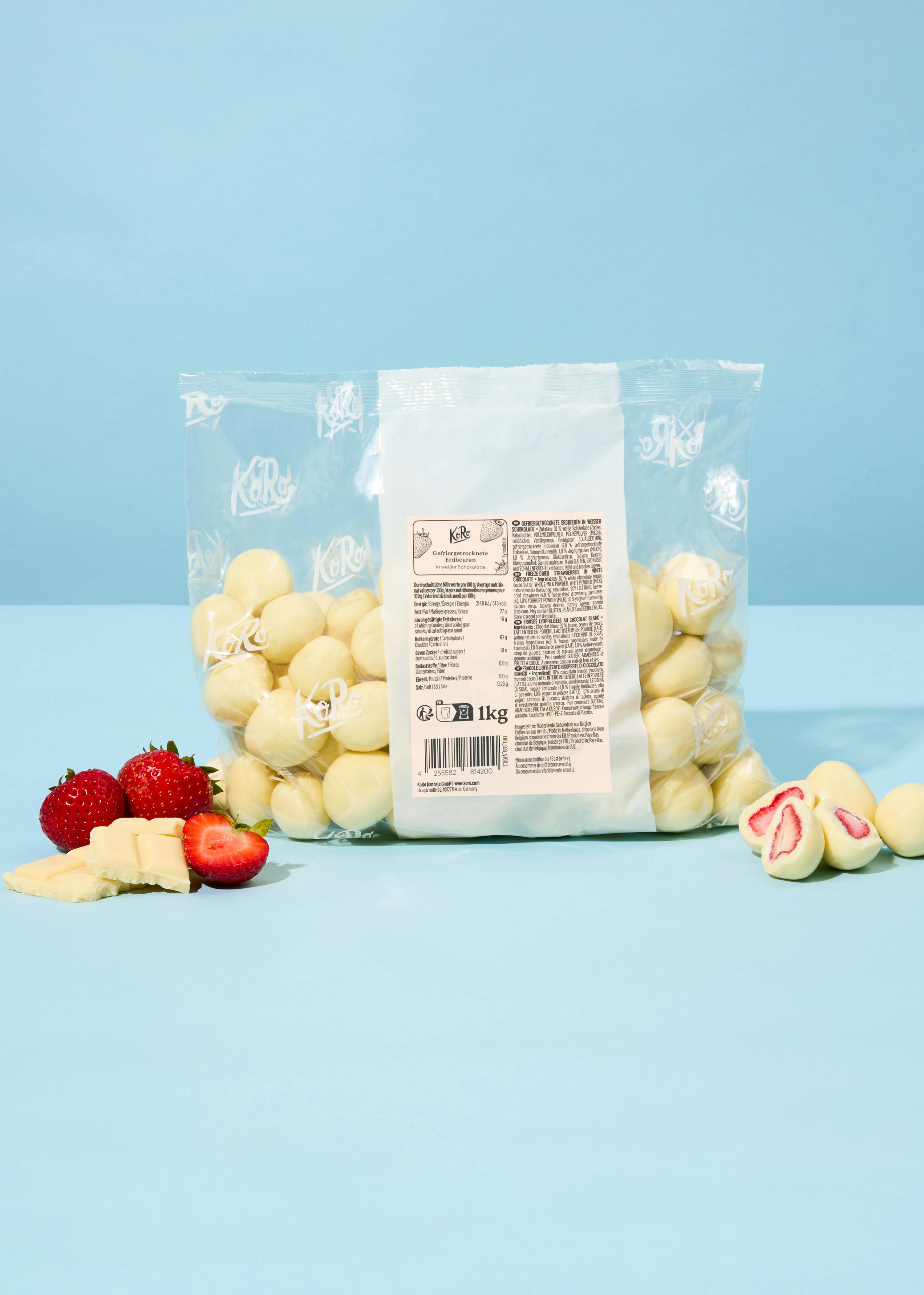 Freeze-dried strawberries in white chocolate 1kg