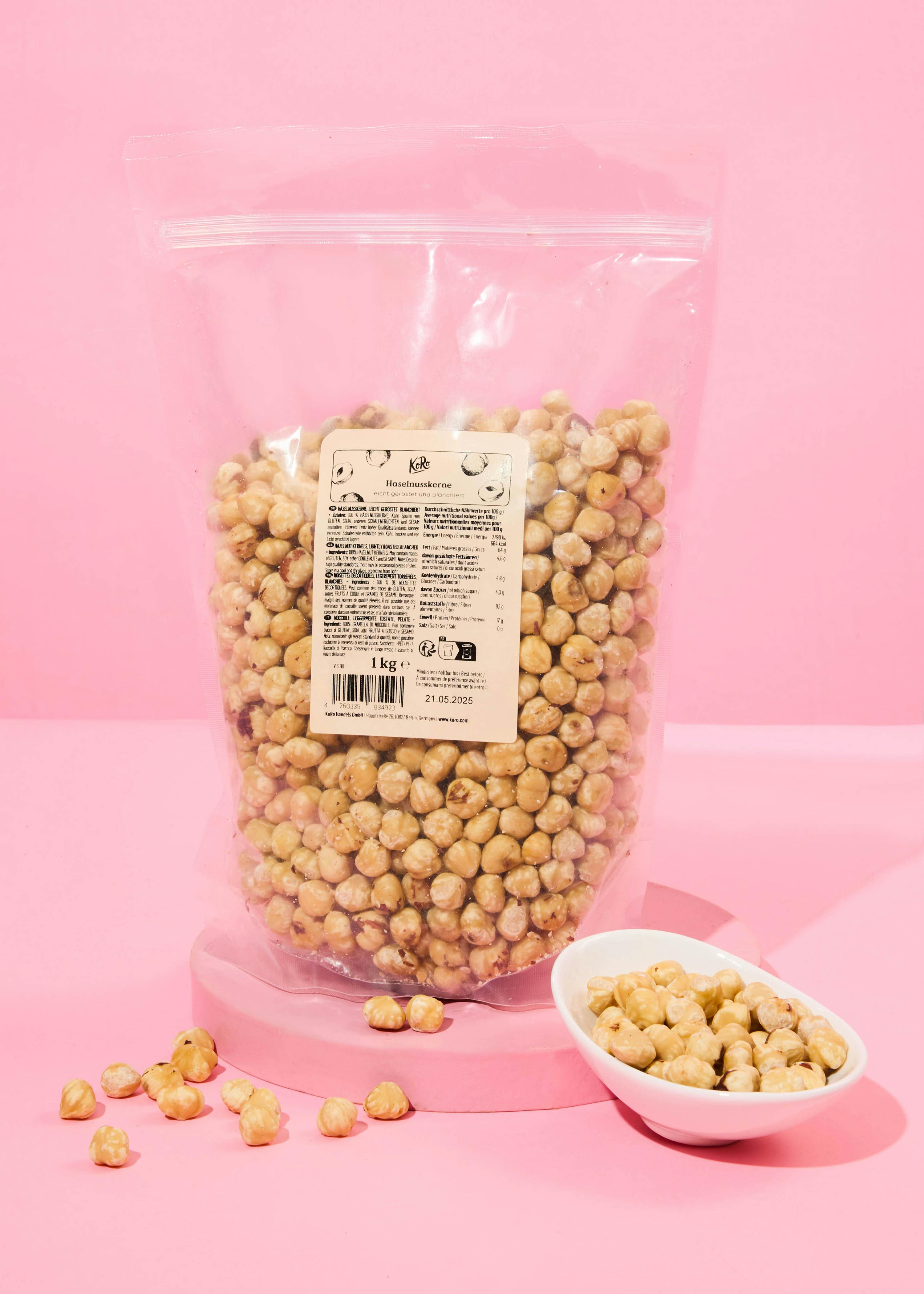Lightly roasted hazelnuts 1kg